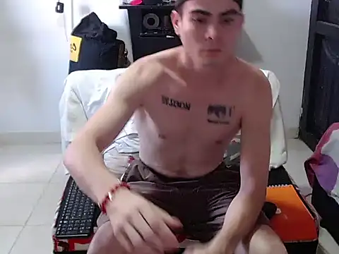 Zac_Efront live XXX chat