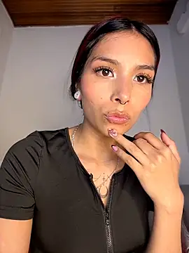 Sofii_leon's Live XXX Chat