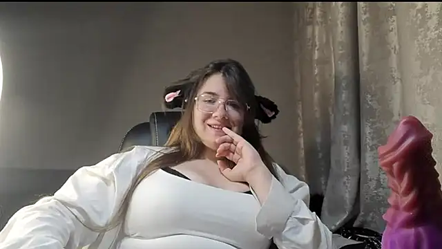 SelectedBrig - Underboob <3