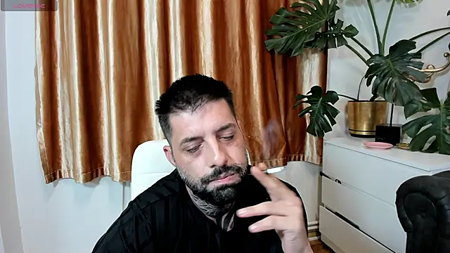 TommyDum Chat XXX live