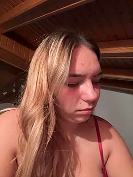 Naomi-Klein Live XXX-Chat