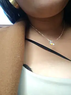 Ivy_enjoy - Off brac and oil tits in public