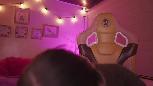 Czat XXX na żywo – milly_kenner
