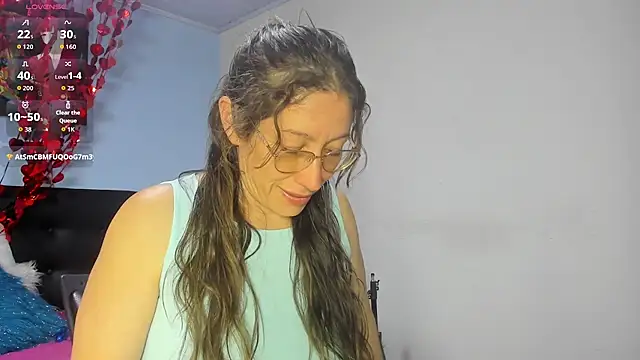 Chatroom XXX en direct de kaylaMinov_