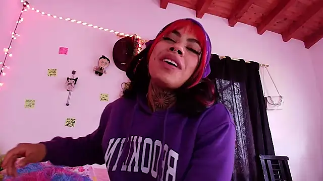Czat XXX na żywo – Canela_Osada_