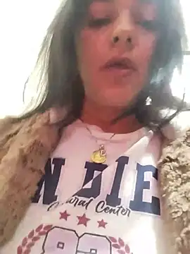 brianna02 Adlı Modelin Canlı XXX Sohbeti