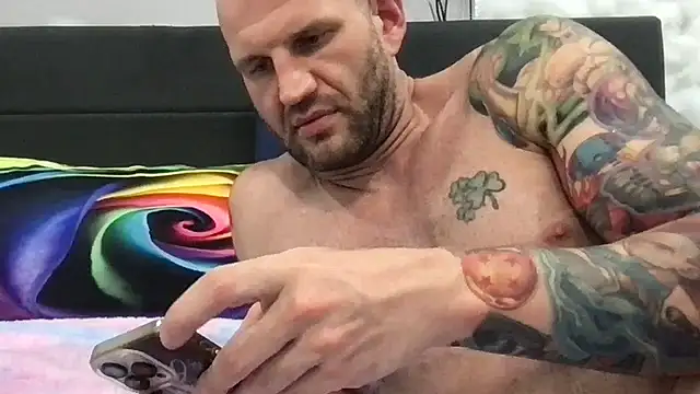 brianomally élő XXX-chatje