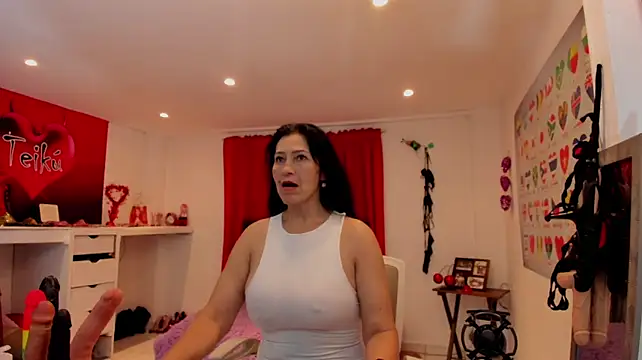 Sarah_teiku's Live XXX Chat