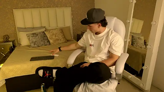 Živý XXX chat JordanMiller_
