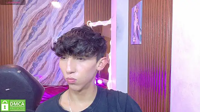 Chat XXX ao vivo de ETHANN_TAY1