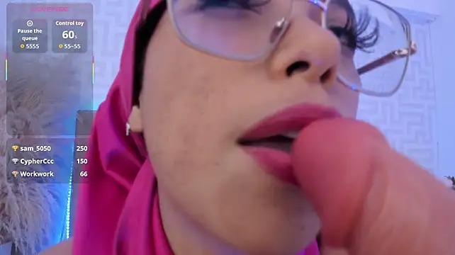 naishaa_'s Live XXX Chat