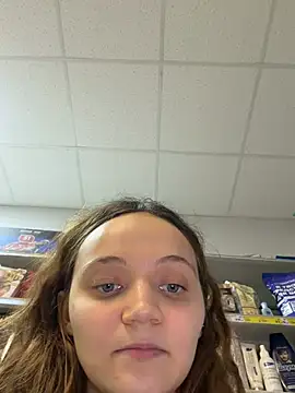 TheYourL's Live XXX Chat