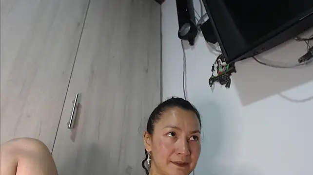 XXX chat uživo modela khawit_1