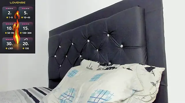 santi_brown's Live XXX Chat