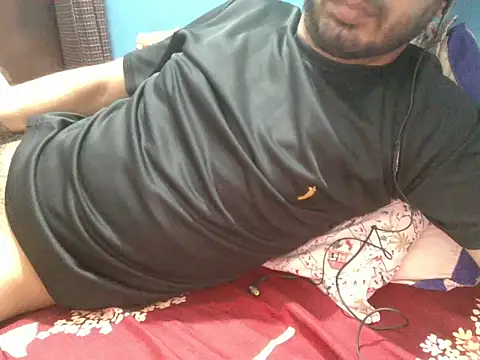Precumboner Adlı Modelin Canlı XXX Sohbeti