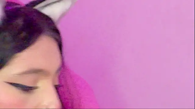 Sachi_Meow Adlı Modelin Canlı XXX Sohbeti
