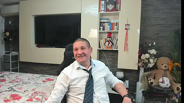 SpartacusDaddy48's Live XXX Chat