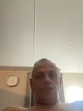 Онлайн чат XXX JakubW79