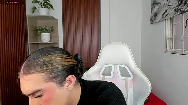 Chatroom XXX en direct de Merlia