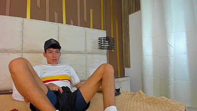 Онлайн чат XXX GaelFlynn