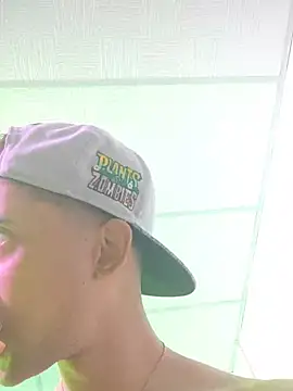 Dennis_Lupers live XXX chat