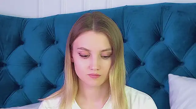 XXX chat uživo modela StacyEvances