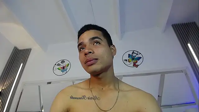 Chat XXX ao vivo de Amber_and_Tyler_