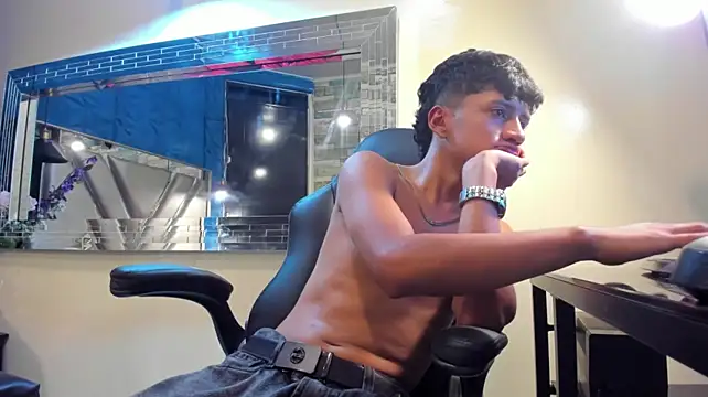 Chat XXX en directo de Mr_Dylan1
