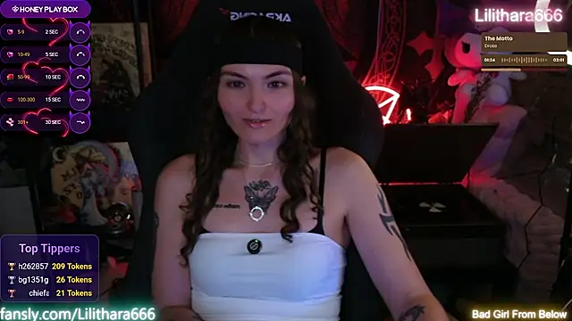 Chatroom XXX en direct de Lilithara666