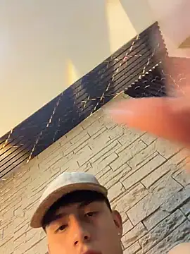 Lander_Cruz Live XXX-chat