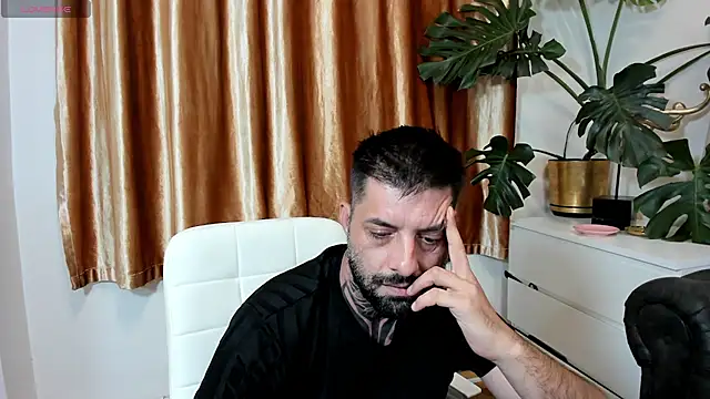 TommyDum's Live XXX Chat