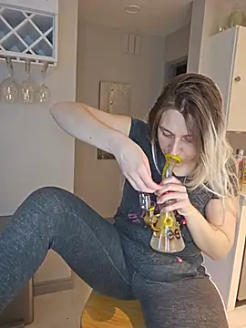 ScarletsWeb's Live XXX Chat