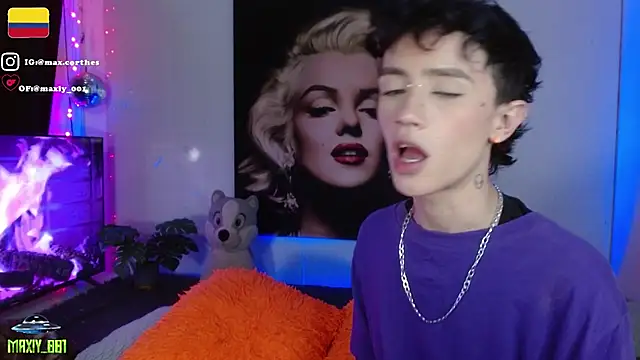 maxiy_001 élő XXX-chatje