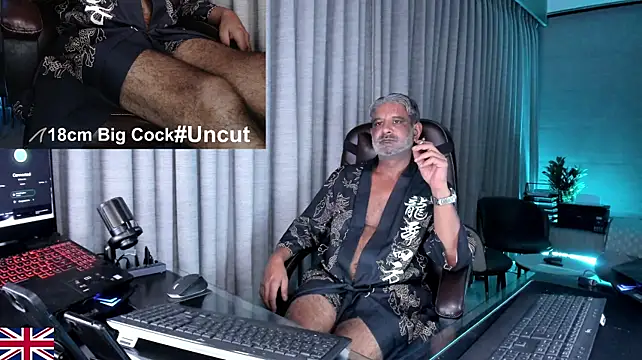 OnlineBossUK: απευθείας συνομιλία ΧΧΧ