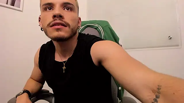 Chatroom XXX en direct de Lian_ferrer