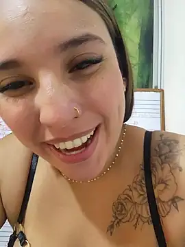 צ'אט XXX בשידור חי של LizzRouse