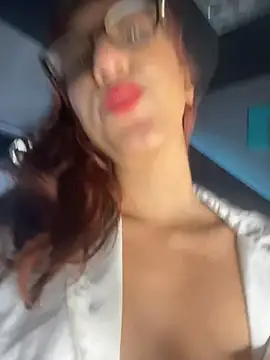 دردشة LacyLureXXX الجنسية المباشرة