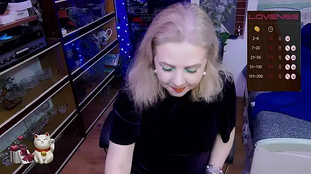 XXX chat uživo modela Delicecat