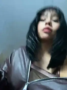 Andrea_Bloom_ – Naživo XXX chat