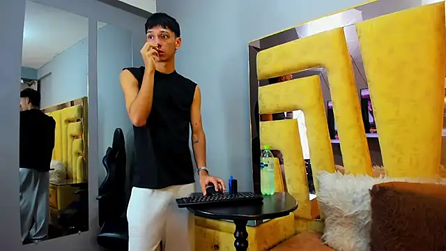 Živý XXX chat EstebanValdezs
