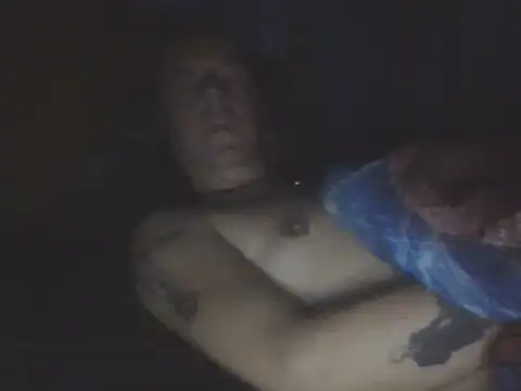 Živý XXX chat SHARPSkinhead