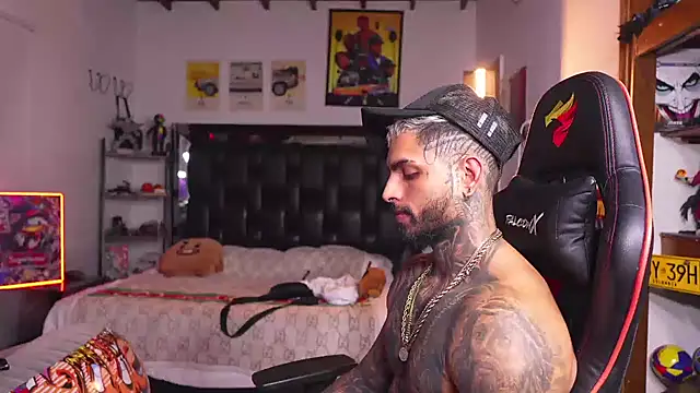 Czat XXX na żywo – logan_hugh8