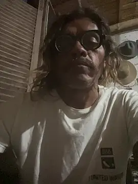 kvr27 Live XXX-Chat