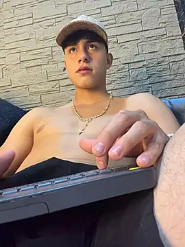 Lander_Cruz live XXX chat
