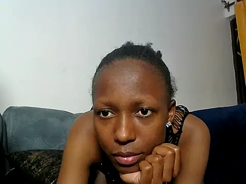 XXX chat uživo modela pretty_doll04