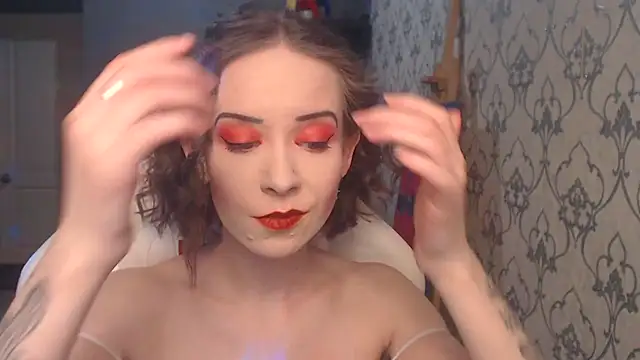 FascinatingEyess' Live XXX Chat