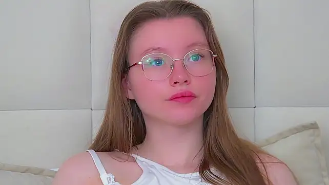 KeiraAsti's Live XXX Chat