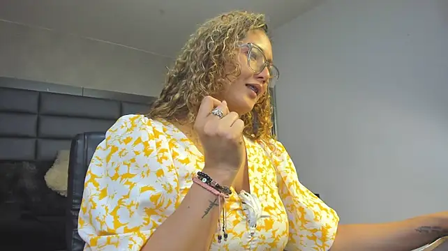 Yanna_Jonness 라이브 XXX 채팅