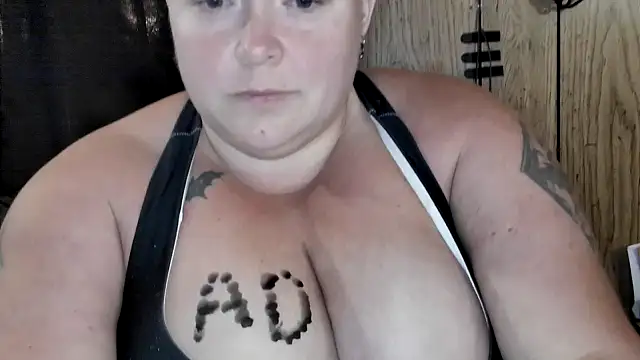 ladylynn13 Chat XXX live