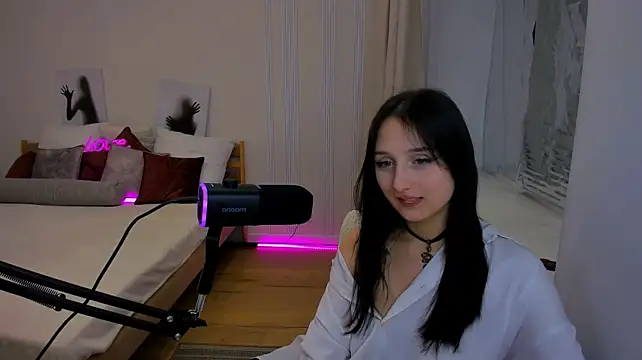 JulietteMonli's Live XXX Chat